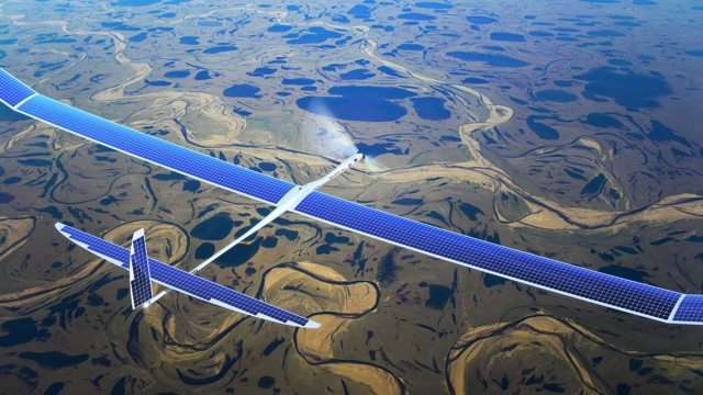 המטוס המונע באמצעות פאנלים סולאריים של חברת Titan Aerospace