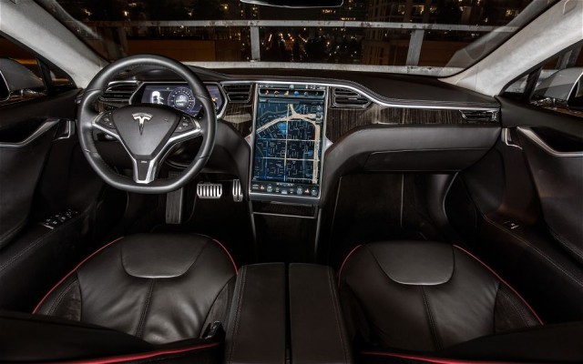 Tesla-Model-S-dash
