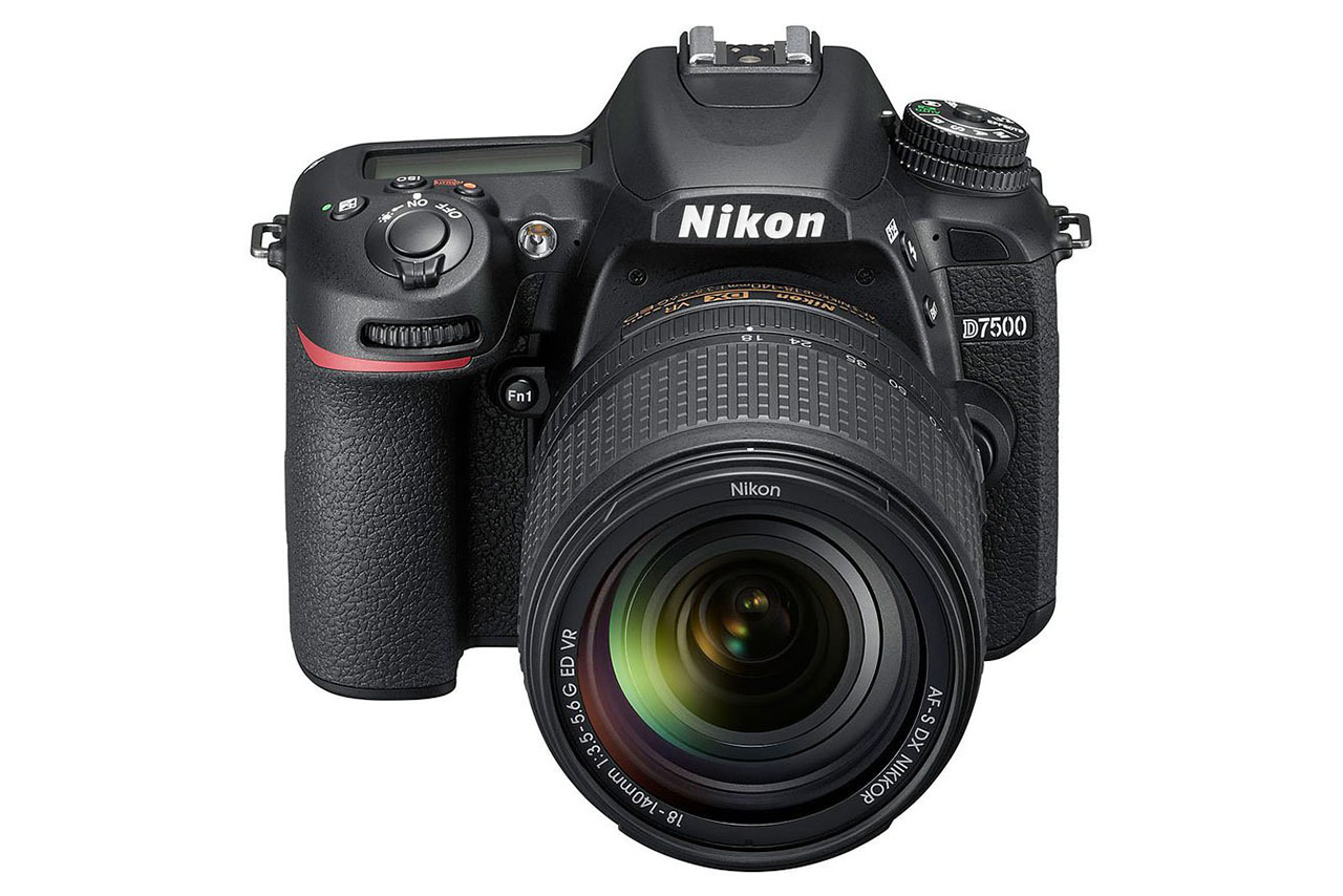 מצלמת Nikon D7500