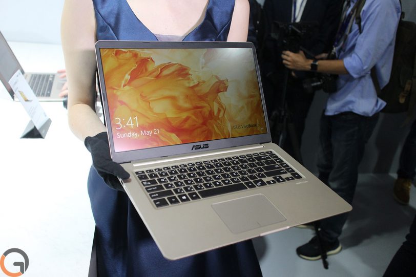 מחשב ASUS VivoBook S דגם 2017 (צילום: רונן מנדזיצקי, גאדג'טי)