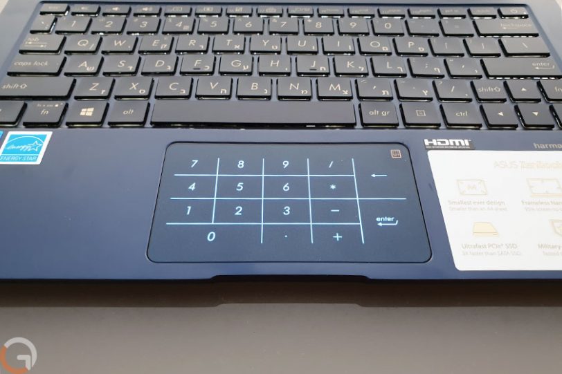 מחשב נייד Asus Zenbook 13 UX333FA-A3068T (צילום: רונן מנדזיצקי)