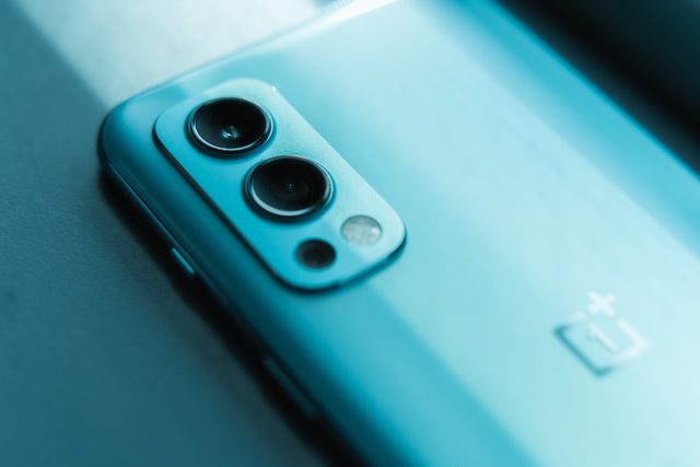 OnePlus Nord 2 5G (צילום: אופק ביטון, גאדג'טי)