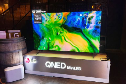 טלוויזיית LG QNED 8K דגם 2021 (צילום: רונן מנדזיצקי)