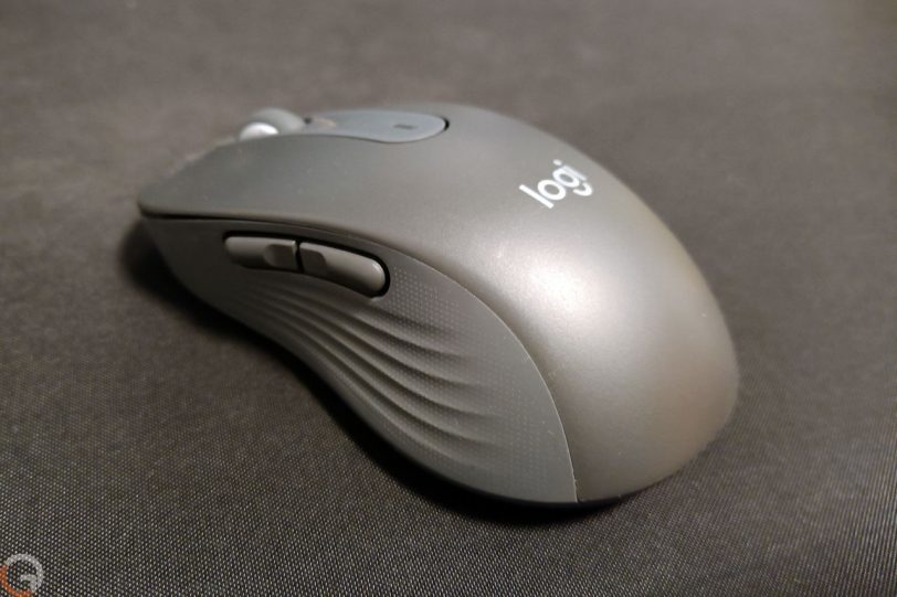 עכבר Logitech M650 (צילום: רונן מנדזיצקי)