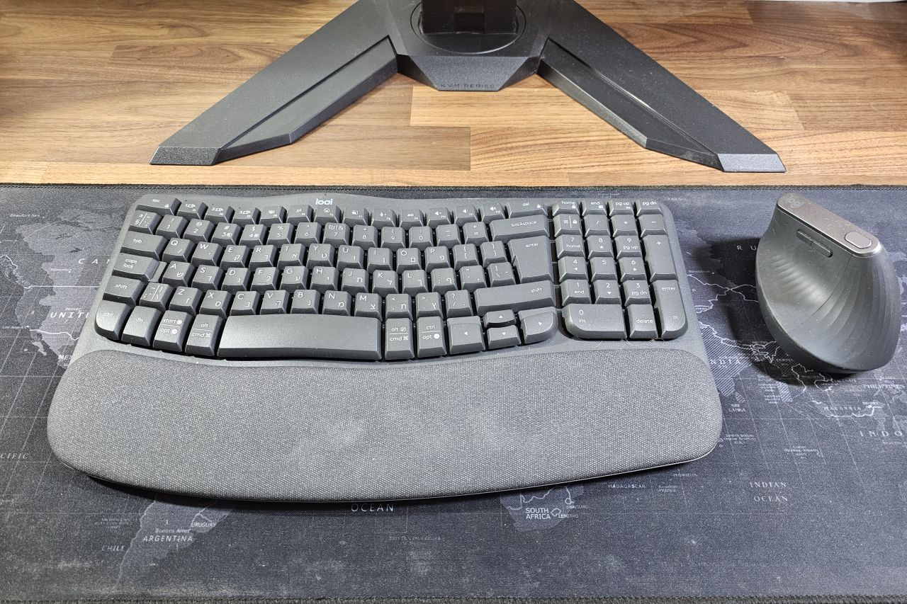 גאדג’טי מסקר: Logitech Wave Keys – מקלדת ארגונומית וקומפקטית