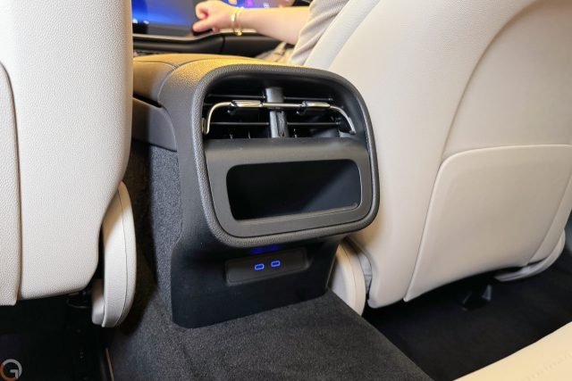 מרצדס E-Class דגם 2024 (צילום: רונן מנדזיצקי)