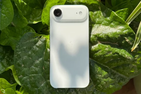 iPhone Air (צילום: רונן מנדזיצקי)