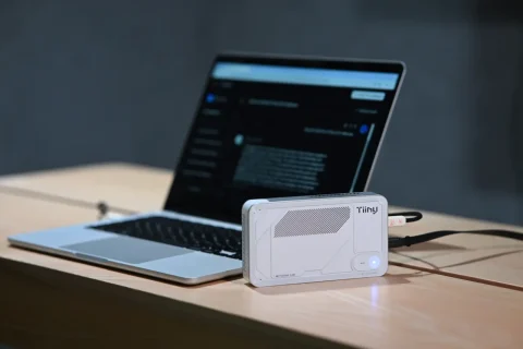 Pocket Lab (מקור Tiiny AI)