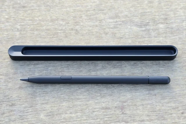 ProArt GoPro – עט ASUS Pen 3.0 (צילום: יאן לנגרמן, גאדג'טי)
