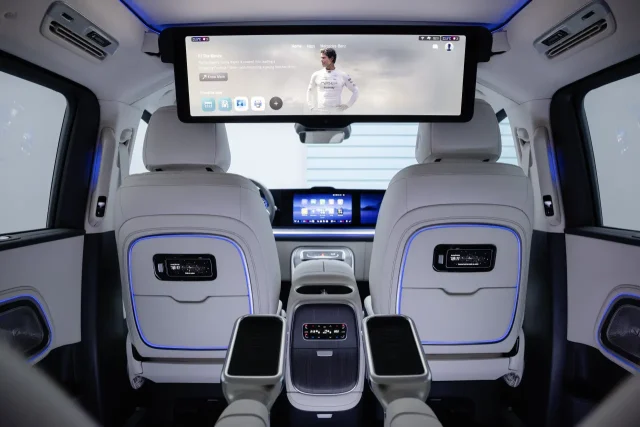 Mercedes VLE (מקור Mercedes-Benz)