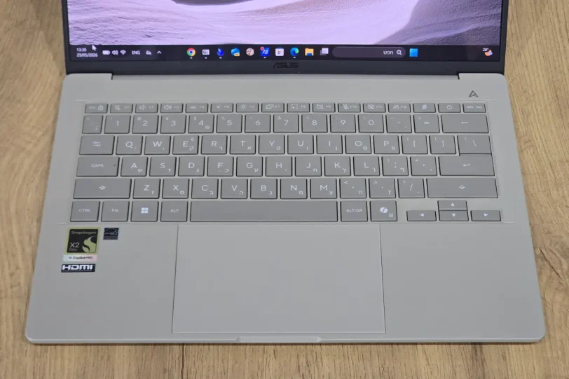 Zenbook A14 – מקלדת (צילום: יאן לנגרמן, גאדג’טי)