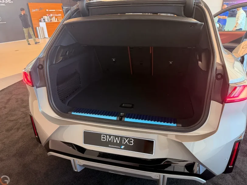 BMW iX3 Neue Klasse (צילום: רונן מנדזיצקי)