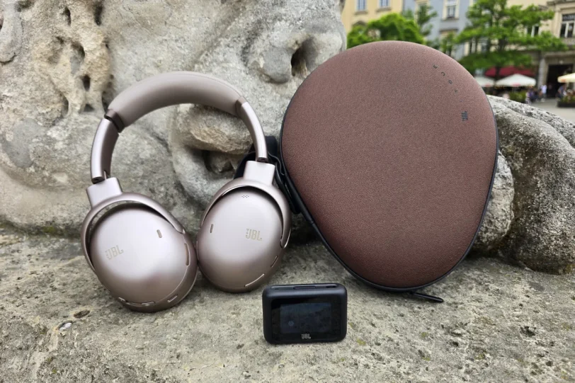 אוזניות JBL Tour One M3 Smart Tx (גאדג'טי, צילום: יאן לנגרמן)