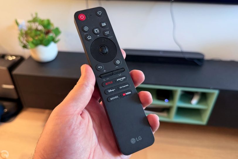 שלט רחוק למסך LG MRGB 85B (צילום: רונן מנדזיצקי)