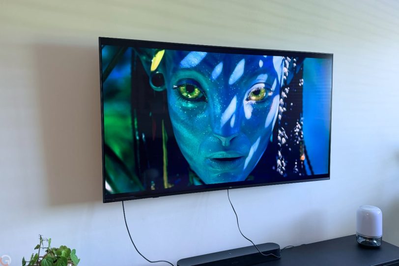 מסך LG MRGB 85B (צילום: רונן מנדזיצקי)