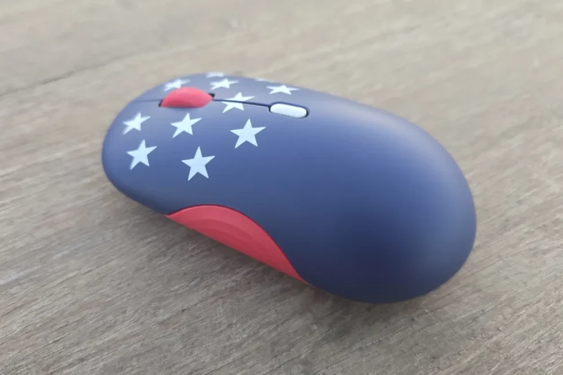 עכבר Lenovo 350 Bluetooth Silent Mouse, גרסת ארה"ב (צילום: יאן לנגרמן, גאדג'טי)