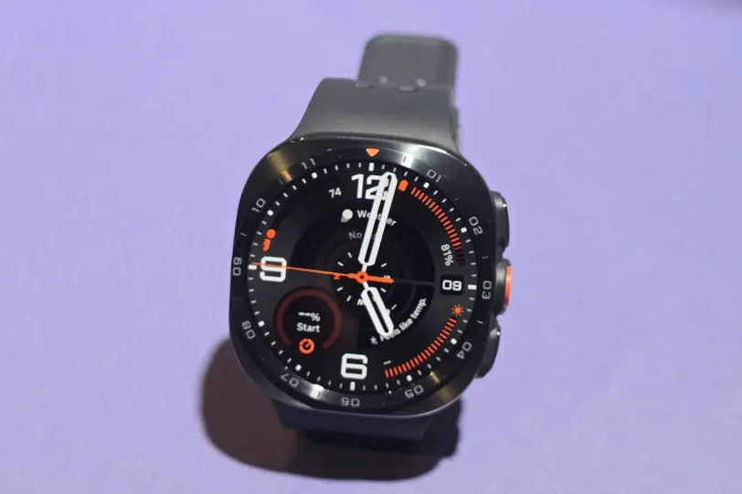 Galaxy Watch Ultra2 (צילום: יאן לנגרמן, גאדג'טי)