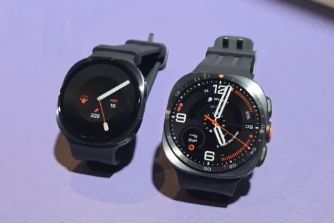 שעוני Galaxy Watch Ultra2 ו-Galaxy Watch9 (צילום: יאן לנגרמן, גאדג'טי)