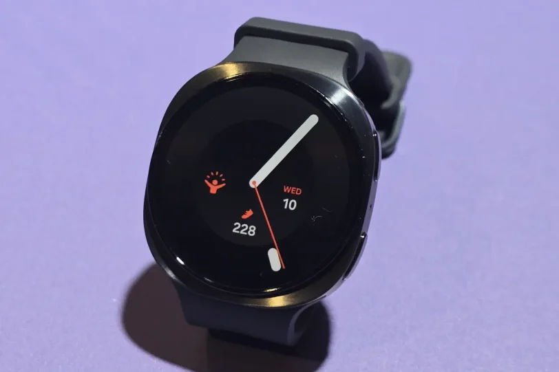 Galaxy Watch9 (צילום: יאן לנגרמן, גאדג'טי)