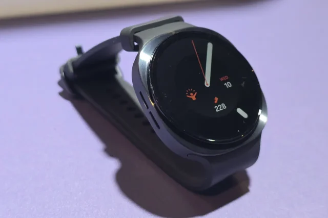Galaxy Watch9 (צילום: יאן לנגרמן, גאדג'טי)