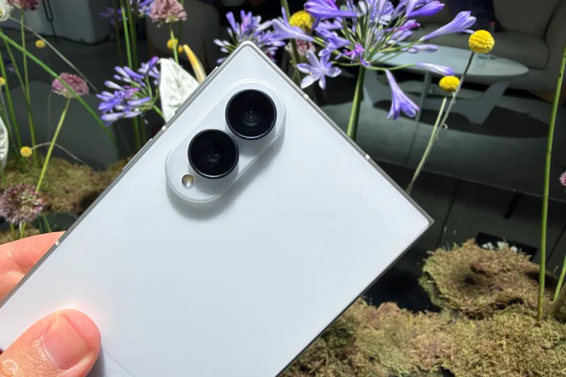 Galaxy Z Fold8 (צילום: רונן מנדזיצקי)