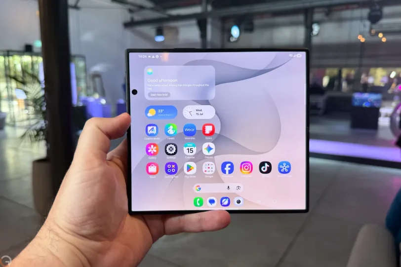 Galaxy Z Fold8 (צילום: רונן מנדזיצקי)