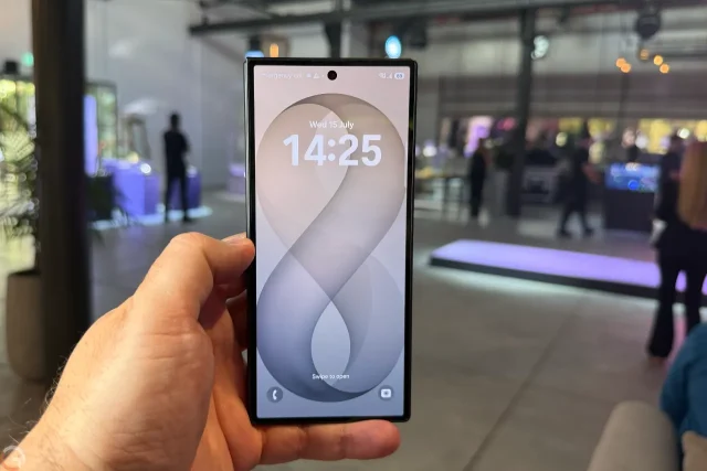 Galaxy Z Fold8 Ultra (צילום: רונן מנדזיצקי)