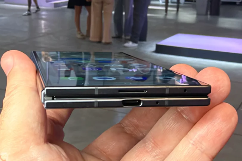 Galaxy Z Fold8 Ultra (צילום: רונן מנדזיצקי)