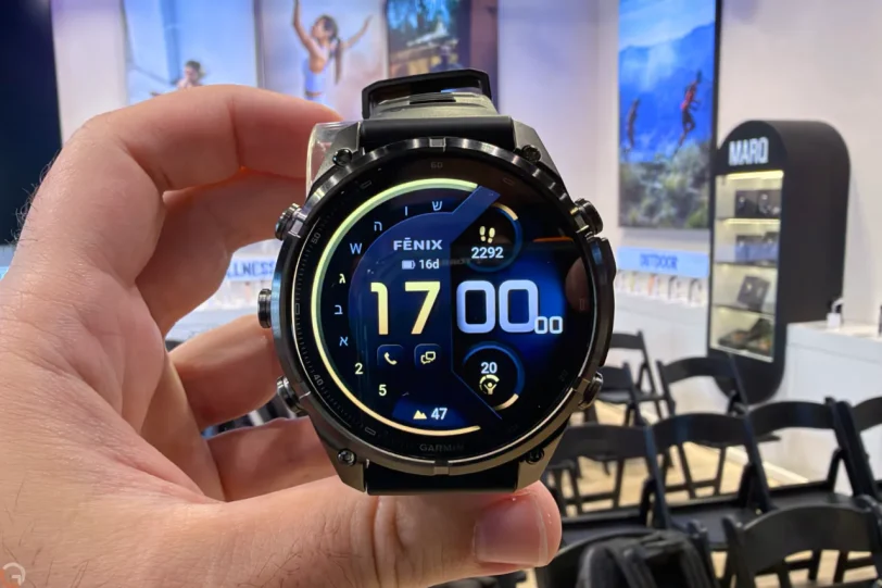 שעון Garmin Fenix 9 (צילום: רונן מנדזיצקי)