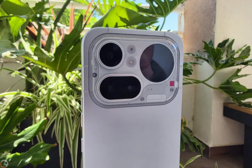 Nothing Phone 4a Pro (צילום: רונן מנדזיצקי)