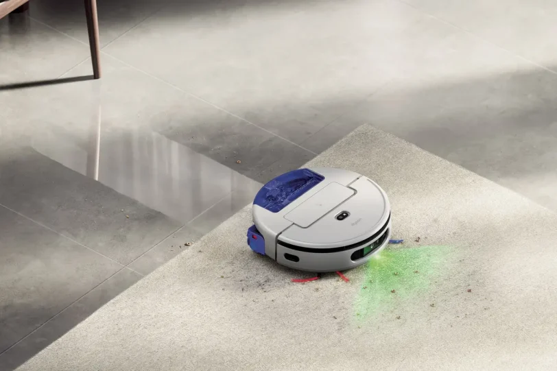 שואב R3 Nurovi Spot+Scrub UV (מקור דייסון)