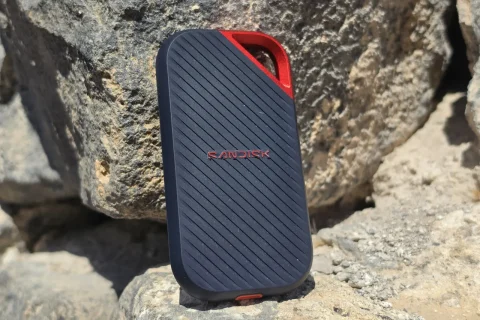 כונן SanDisk Extreme PRO Portable SSD V3 (צילום: יאן לנגרמן, גאדג’טי)