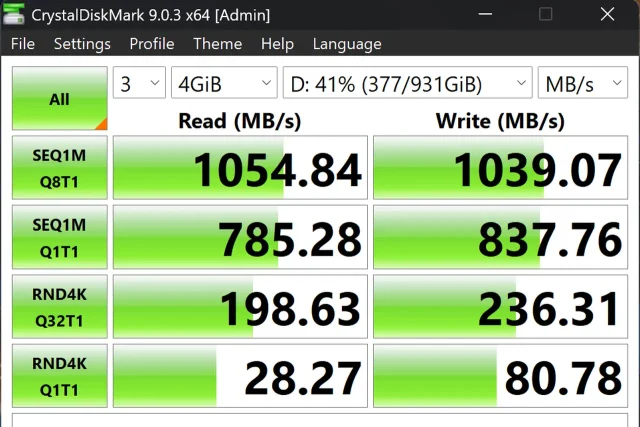 SanDisk Extreme PRO V2 מבחן ביצועים CrystalDiskMark